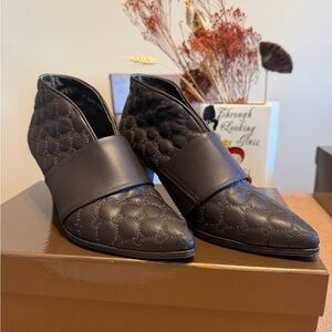 Chic Black Quilted Ankle Booties